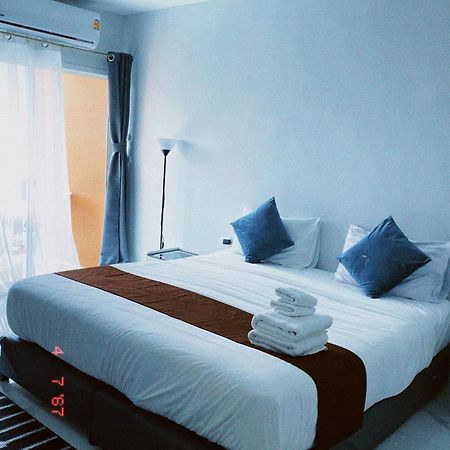 Hotel Sasimanta à Kamala Beach Extérieur photo