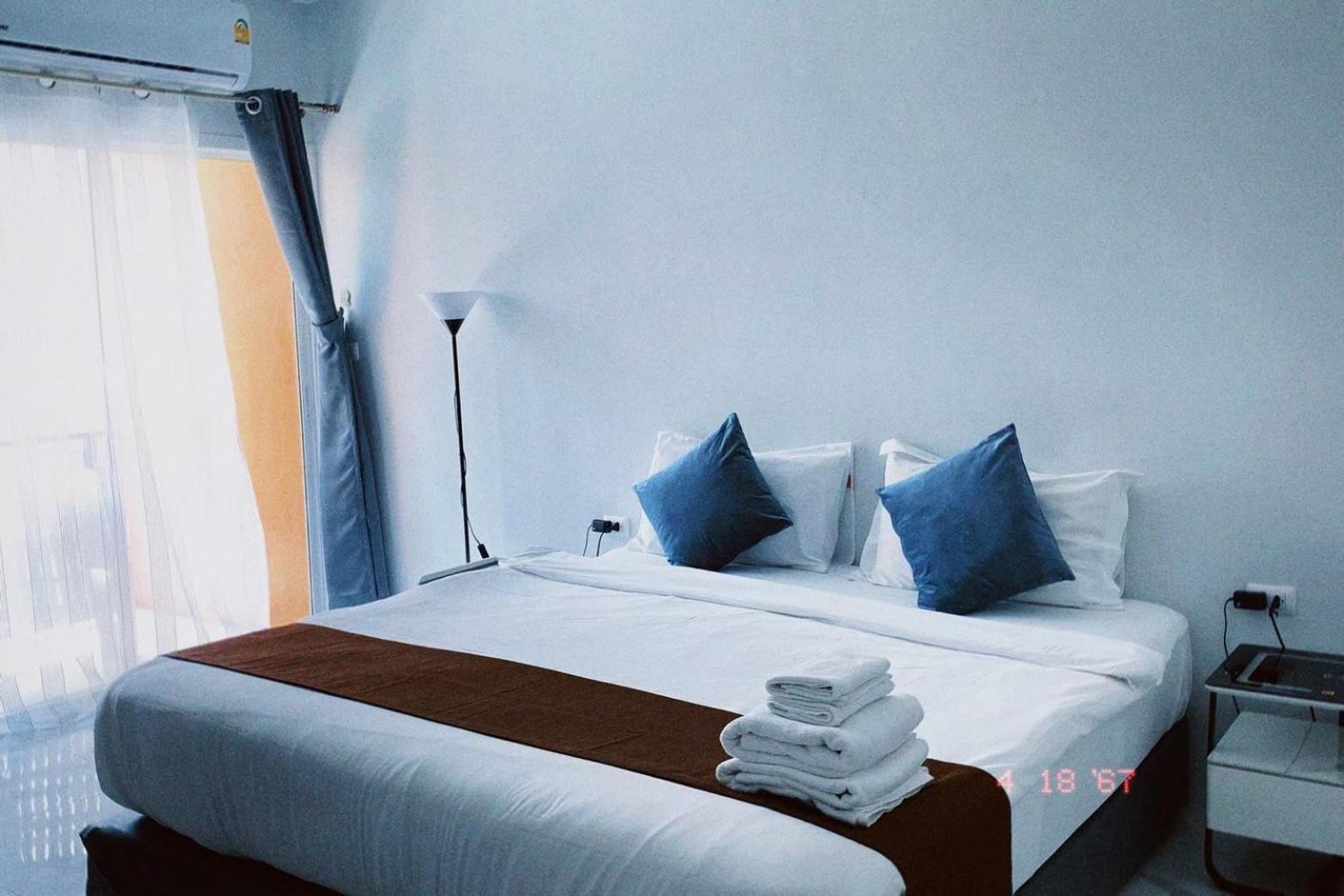 Hotel Sasimanta à Kamala Beach Extérieur photo